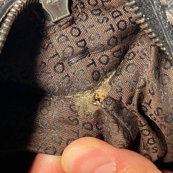 Tod’s black leather handbag - Picture 12 of 16